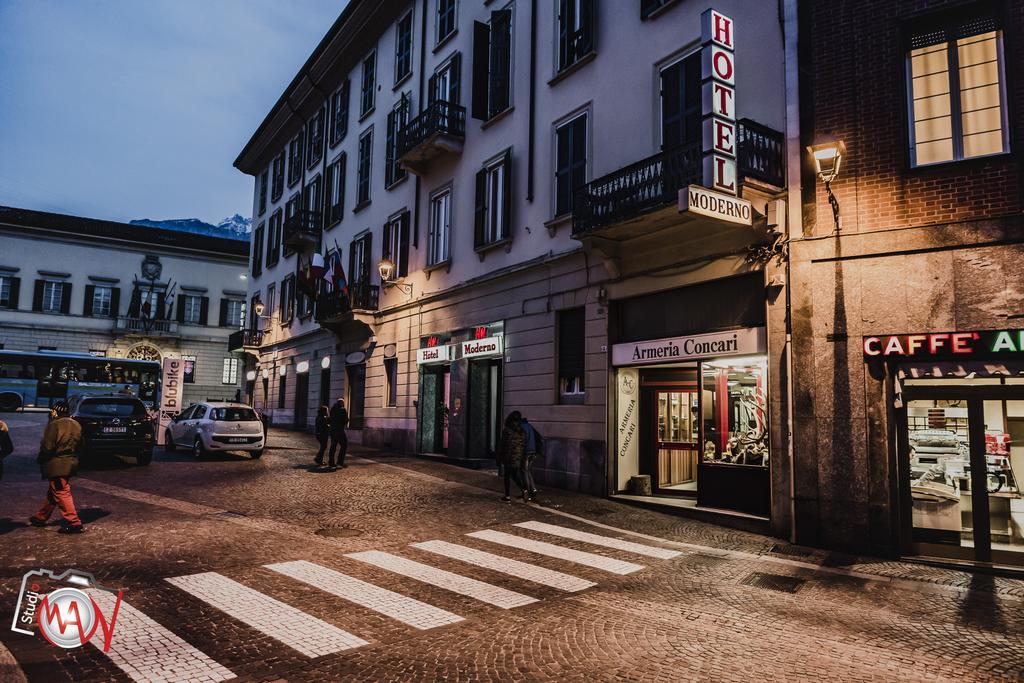 Hotel Moderno Lecco Exteriör bild