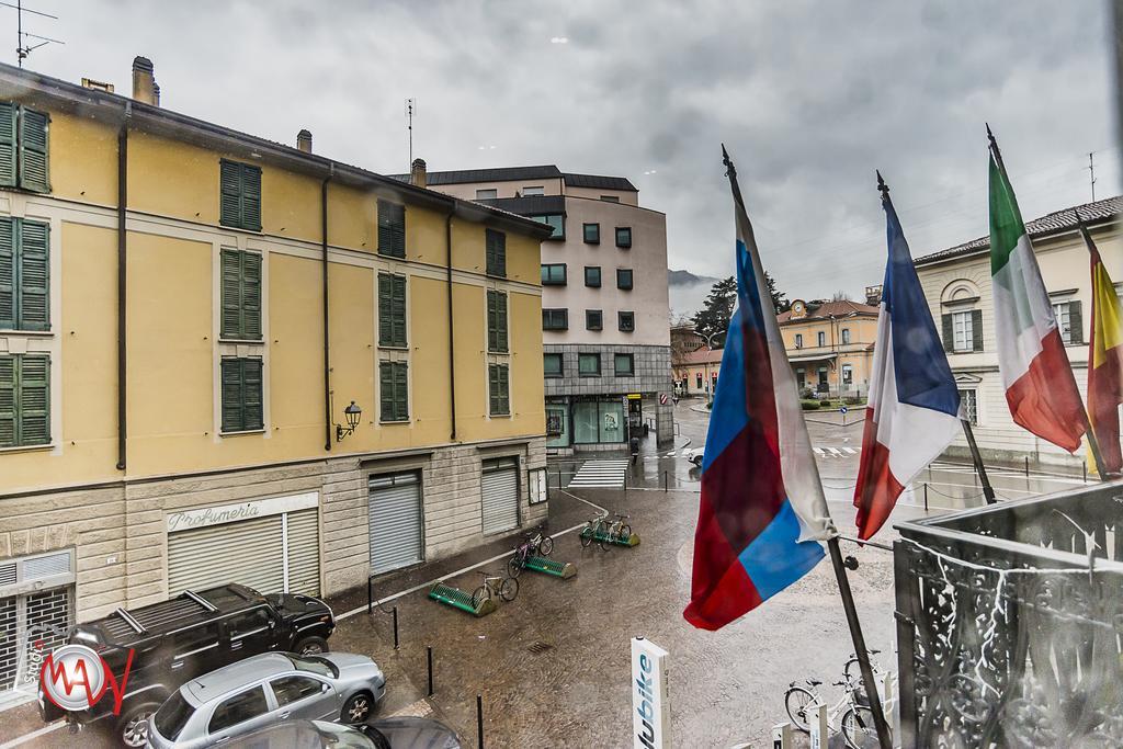 Hotel Moderno Lecco Exteriör bild