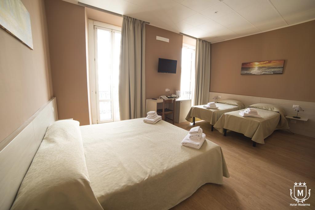 Hotel Moderno Lecco Exteriör bild