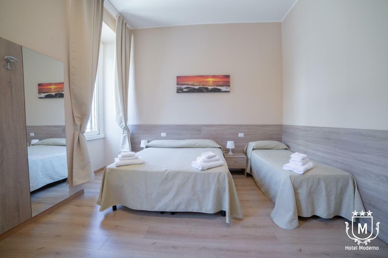 Hotel Moderno Lecco Exteriör bild